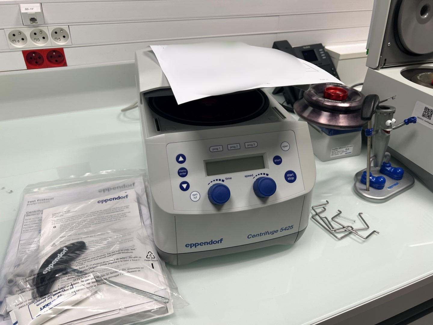 EPPENDORF Centrifuge 5425 - Benchtop Microcentrifuge (2022)